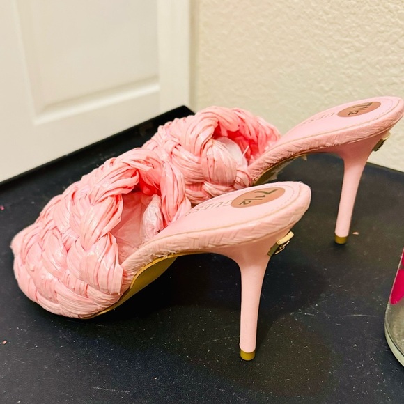 “Guess” NEW BARBIE LOOK !Heels 7..5 Barbie Pink NEW! - Picture 6 of 16